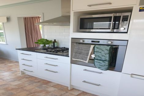 Photo of property in 6 Eton Place, Levin, 5510