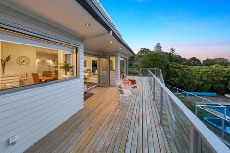 Photo of property in 201 Bleakhouse Road, Mellons Bay, Auckland, 2014