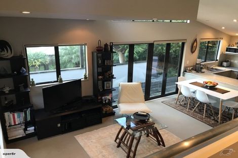 Photo of property in 46 Masterton Road, Rothesay Bay, Auckland, 0630