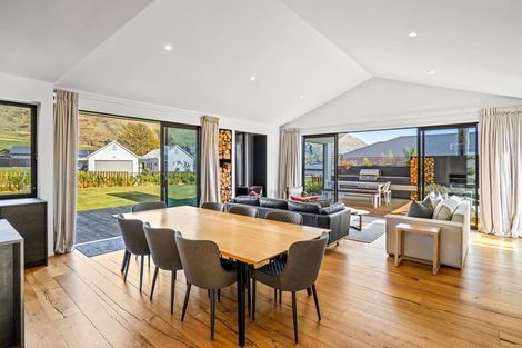 Photo of property in 3 Little Alpha Loop, Wanaka, 9305