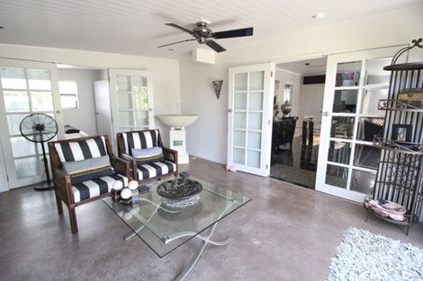 Photo of property in 137 The Fairway, Matarangi, Whitianga, 3592