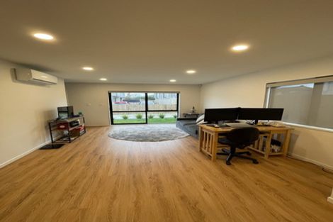 Photo of property in 2/34 Edmonton Road, Henderson, Auckland, 0612