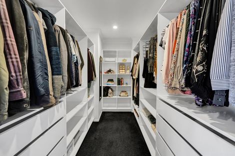 Photo of property in 6 Pebble Beach Court, Waiwhakaiho, New Plymouth, 4312