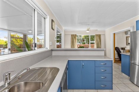 Photo of property in 35 Murphy Road, Taradale, Napier, 4112