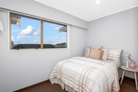 Photo of property in 8 Rydal Place, Southgate, Wellington, 6023