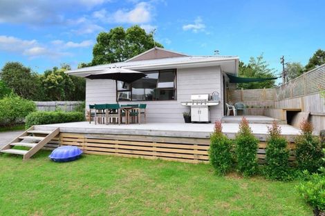 Photo of property in 54 Awaroa Road, Helensville, 0800
