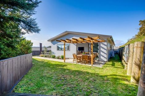 Photo of property in 14 Gennaker Lane, Whitby, Porirua, 5024