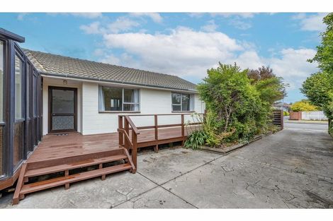 Photo of property in 66 Oakley Crescent, Hornby, Christchurch, 8042