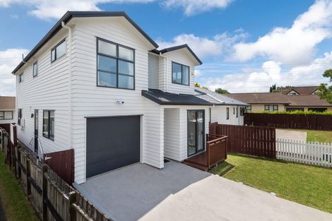 Photo of property in 49a Meadowood Drive, Unsworth Heights, Auckland, 0632