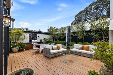 Photo of property in 10a Victoria Road, Devonport, Auckland, 0624