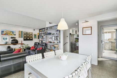 Photo of property in 100 Owhiro Bay Parade, Owhiro Bay, Wellington, 6023