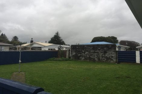 Photo of property in 16 Heather Street, Levin, 5510