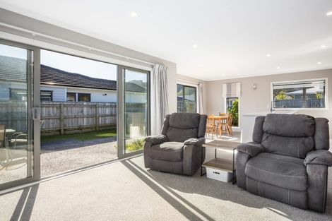 Photo of property in 11 Henrietta Maxwell Grove, Wainuiomata, Lower Hutt, 5014