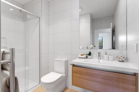Photo of property in 2 Juniper Drive, Rosehill, 2113