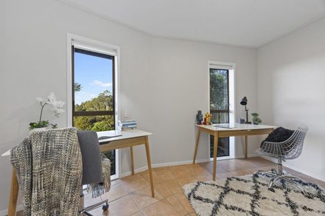 Photo of property in 3 Laingfield Terrace, Laingholm, Auckland, 0604