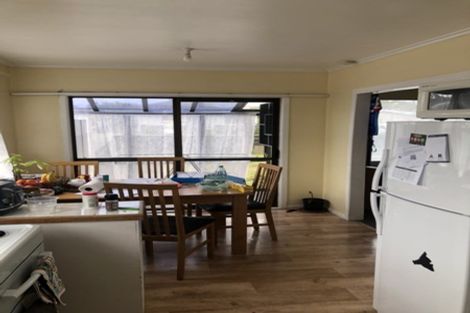 Photo of property in 17 Matapouri Road, Mangere Bridge, Auckland, 2022