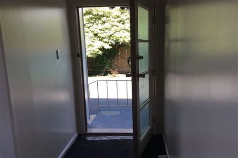 Photo of property in 18 Penfold Place, Henderson, Auckland, 0610