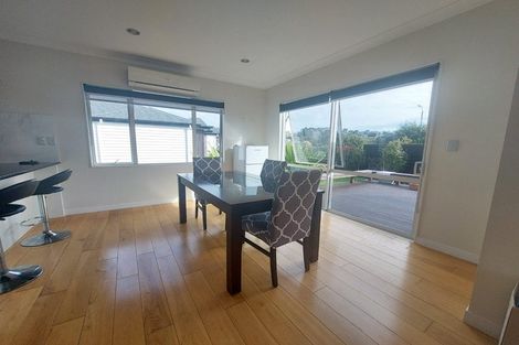 Photo of property in 21 Hornbill Drive, Fairview Heights, Auckland, 0632