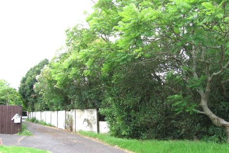 Photo of property in 2/3 Sylvan Avenue, Northcote, Auckland, 0627