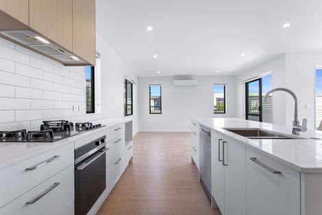 Photo of property in 46 Katikati Drive, Manurewa, 2102