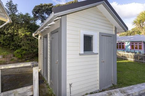 Photo of property in 82 The Parade, Paekakariki, 5034