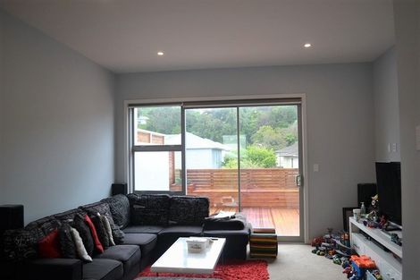 Photo of property in 32u9 Dr Taylor Terrace, Johnsonville, Wellington, 6037