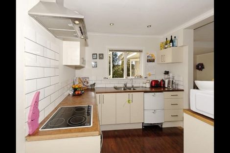 Photo of property in 24 Matipo Road, Te Atatu Peninsula, Auckland, 0610