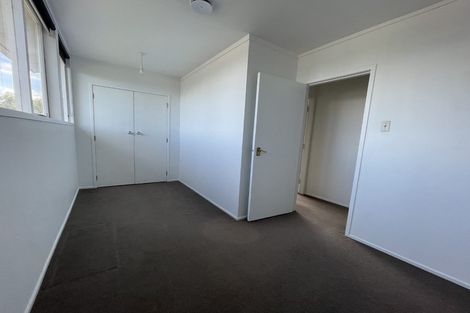 Photo of property in 13 Rickards Place, New Lynn, Auckland, 0600