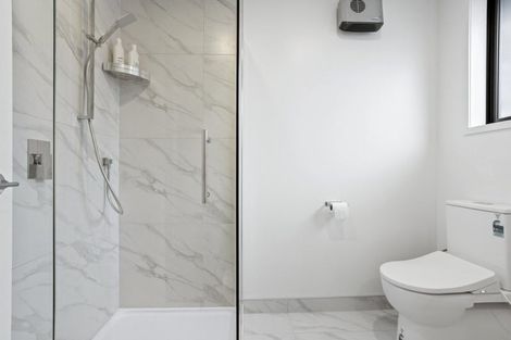 Photo of property in 14/10 Fathom Place, Te Atatu Peninsula, Auckland, 0610