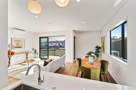 Photo of property in 5c Ainsdale Place, Manurewa, Auckland, 2102