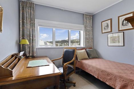 Photo of property in Kingsgate Flats, 10 Austin Street, Mount Victoria, Wellington, 6011