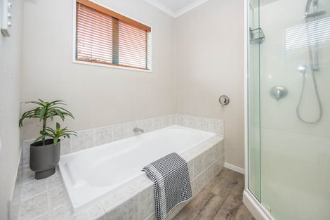 Photo of property in 1a Macdonald Road, Glenview, Hamilton, 3206