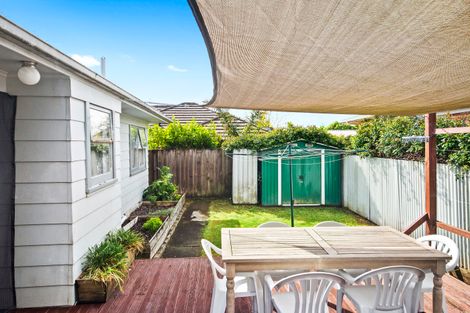 Photo of property in 10 Valley Road, Waiuku, 2123
