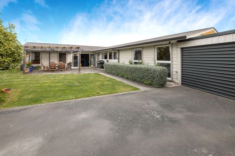 Photo of property in 1 Burrows Place, Ilam, Christchurch, 8041