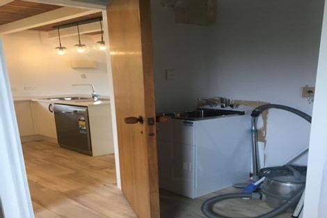 Photo of property in 1/11 Taipari Road, Te Atatu Peninsula, Auckland, 0610