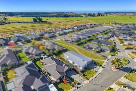 Photo of property in 19 Wakeman Way, Kaiapoi, 7630