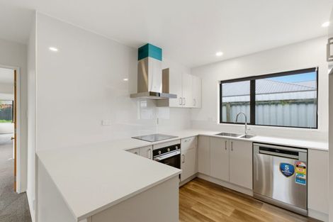 Photo of property in 122 Somerfield Street, Somerfield, Christchurch, 8024