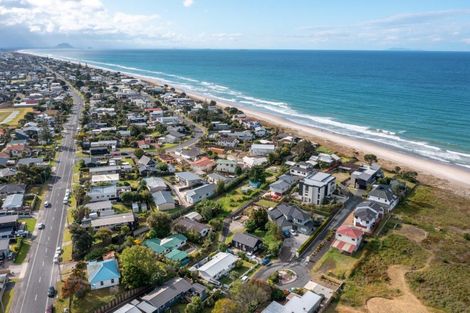 Photo of property in 1335b Papamoa Beach Road, Papamoa Beach, Papamoa, 3118