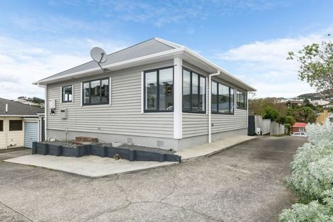 Photo of property in 15 Hindmarsh Street, Johnsonville, Wellington, 6037