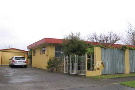 Photo of property in 2 Fife Crescent, Tamatea, Napier, 4112