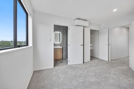 Photo of property in 3/345 Pakuranga Road, Pakuranga Heights, Auckland, 2010