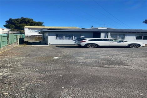 Photo of property in 40a-b Belt Road, Moturoa, New Plymouth, 4310