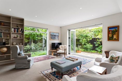 Photo of property in 7 Tui Street, Fendalton, Christchurch, 8041