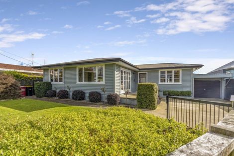 Photo of property in 8 Victoria Avenue, Pahiatua, 4910