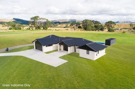 Photo of property in 270 Valley Views, Fitzherbert, Palmerston North, 4472
