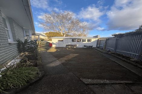 Photo of property in 2b Sutherland Avenue, Silverstream, Upper Hutt, 5019