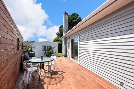 Photo of property in 44 Hardy Street, Waterloo, Lower Hutt, 5011