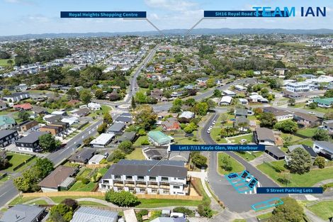 Photo of property in 11 Kayle Glen, West Harbour, Auckland, 0618