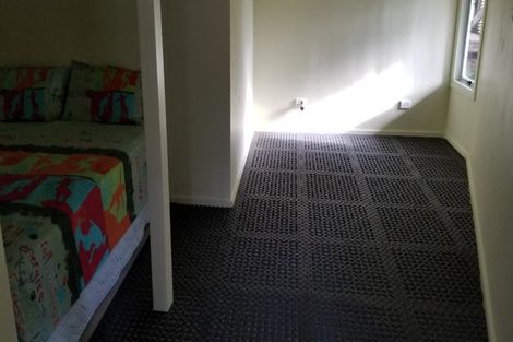 Photo of property in 21 Arden Place, Oakura, 4314