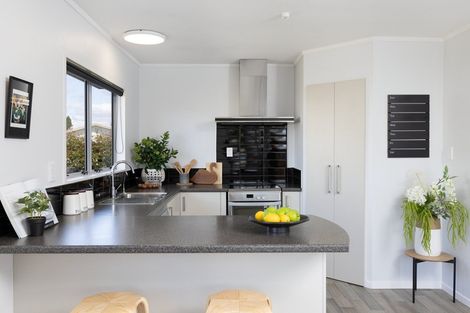 Photo of property in 10b Charles Street, Bellevue, Tauranga, 3110